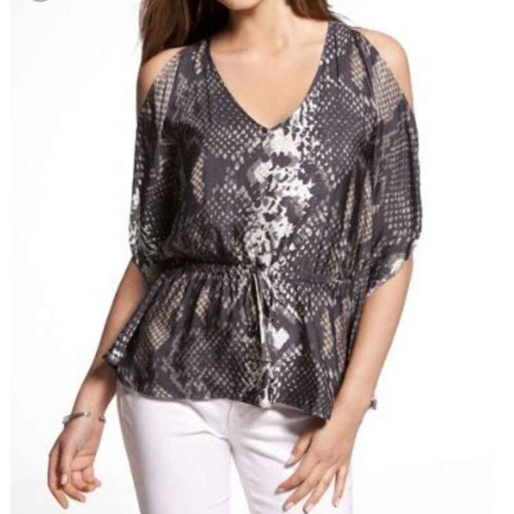 🎉HostPick EXPRESS Snake Print Cold ShoulderBlouse